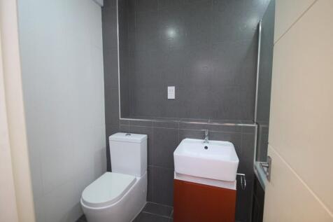 En-Suite Bathroom 2