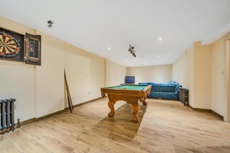 Snooker Room