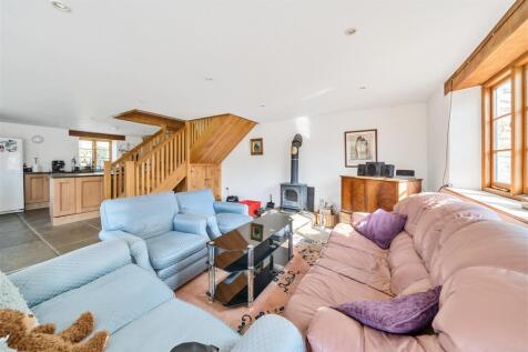Cottage LR.jpg