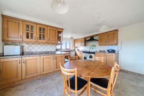 Kitchen /Breakfast Room