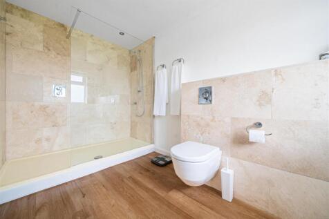 Master Bedroom - Ensuite