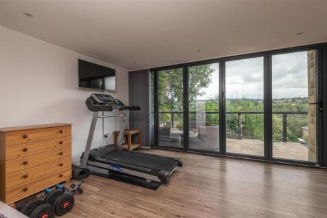 61 - 2 The Meadows HX6 2UN.jpg