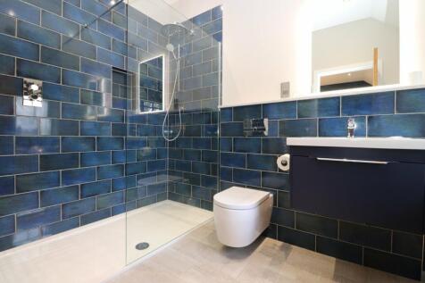 En-suite bathroom