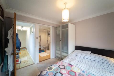 Annexe/Guest Bedroom: