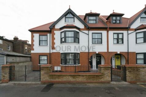 2 Bedroom Flats To Rent In East London Rightmove