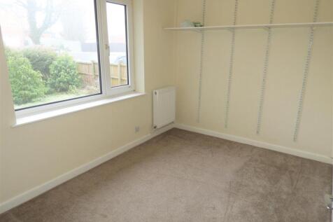 153 hoyles lane bed 2.JPG