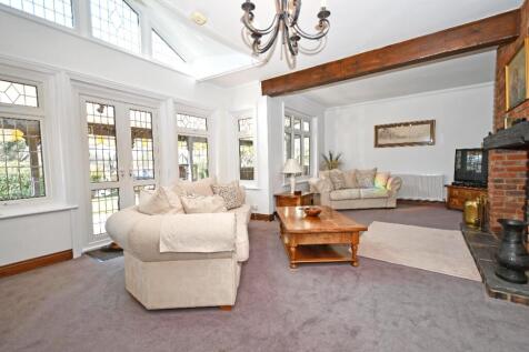 Sitting/Dining Room