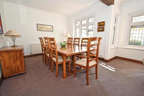 Sitting/Dining Room