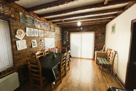Dining 2