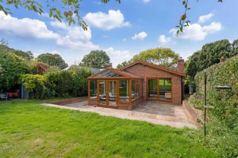 78842_Laburnum-Passfield-Road (28).jpg