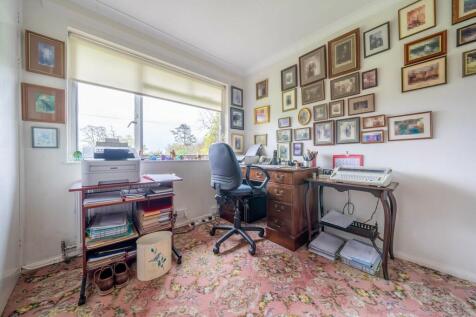 Bedroom 3/Study