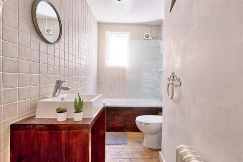 48_isis_street_bath.jpg