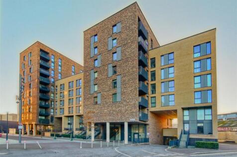 404_bushane_court_riverside_road_image1_19864_4.jp