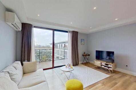 George-View-Knaresborough-Drive-SW18-01222026_1450