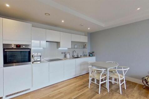 George-View-Knaresborough-Drive-SW18-01222026_1449