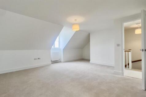 Master Bedroom with En-Suite