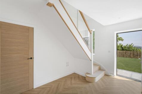 Spacious Entrance Hallway