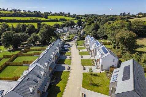 3 situated in stunning parkland setting.jpg