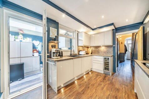 1326890-8-687a9a5...