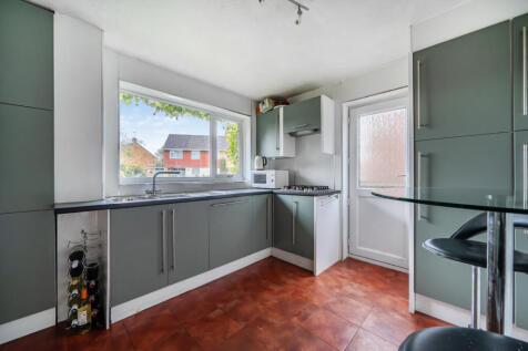 1371206-7-68f63c5...