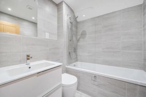 1372929-100-69023...