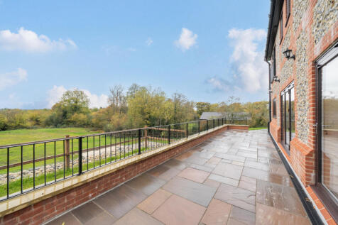 1372929-9-690239b...