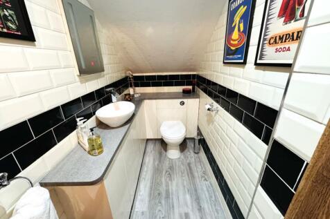 GUEST WC