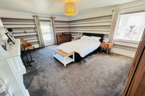 BEDROOM FIVE
