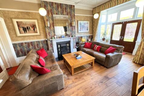 REAR RECEPTION
