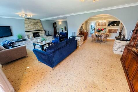 SITTING ROOM INTO DINING