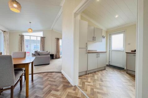 DINING INTO KITCHEN