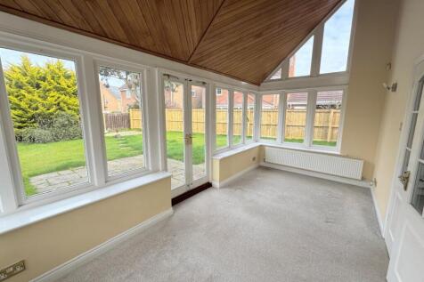 GARDEN ROOM