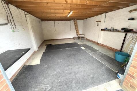 DETACHED DOUBLE GARAGE