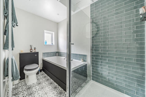 Bedroom One En-Suite