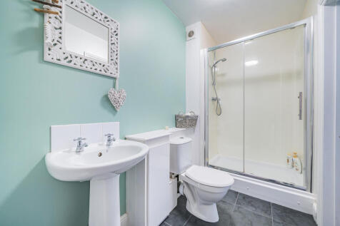 Gf Shower Room