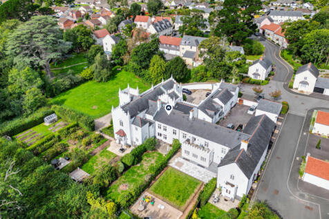 1353880-12-68c996...