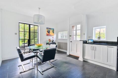Kitchen/Breakfast Rm
