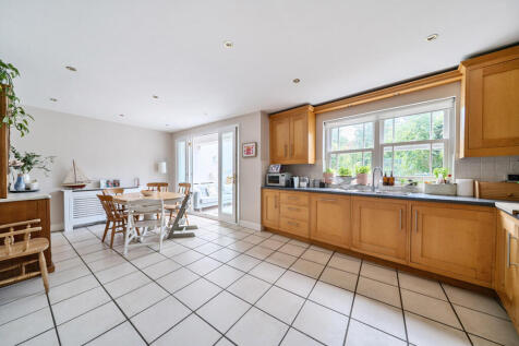 1319407-16-686bb8...