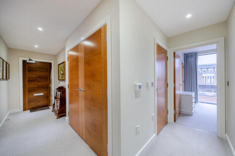 1387715-15-693176...