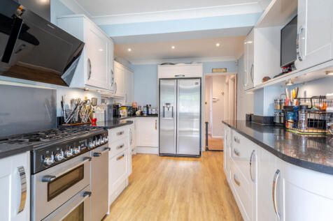 12-6819efb2ec913-...