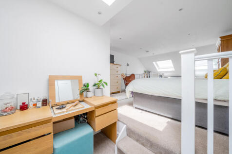 1319918-5-686e565...