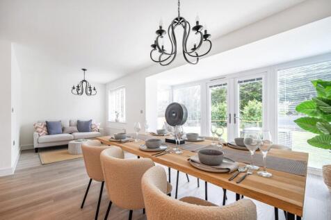 1320772-12-686bc5...