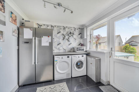 1341728-11-68a46c...