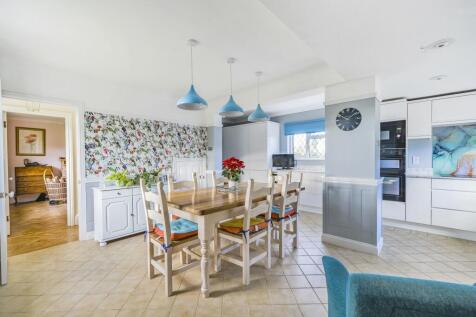 Kitchen/Breakfast Rm
