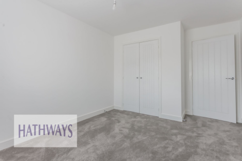 Bedroom with a built-in wardrobe