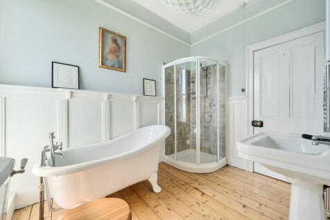 1281152-7-6830c81...