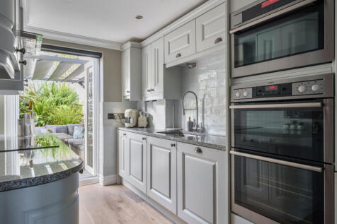 1309505-2-684feec...