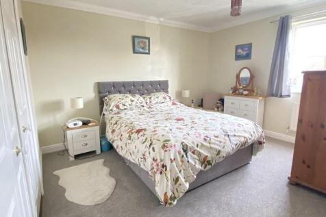 Principal bedroom