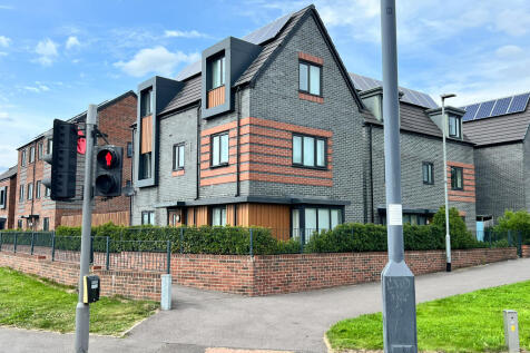 Lawnswood Road, Gorton