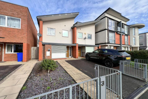 Commonwealth Avenue, Beswick